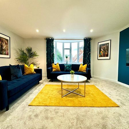 Amazing Large 3 Bedroom Apartment - Sleeps 8! Bournemouth Eksteriør bilde