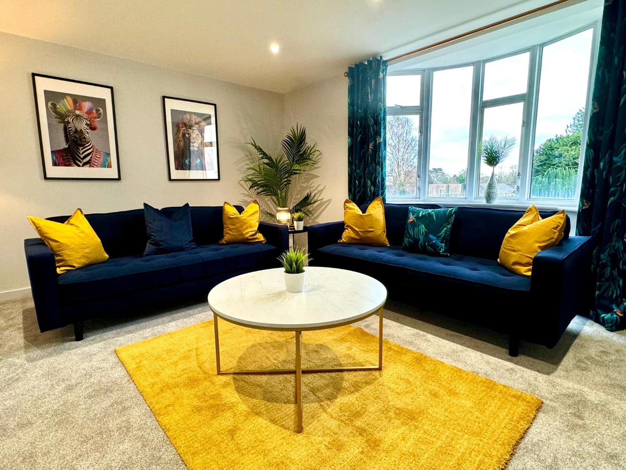 Amazing Large 3 Bedroom Apartment - Sleeps 8! Bournemouth Eksteriør bilde
