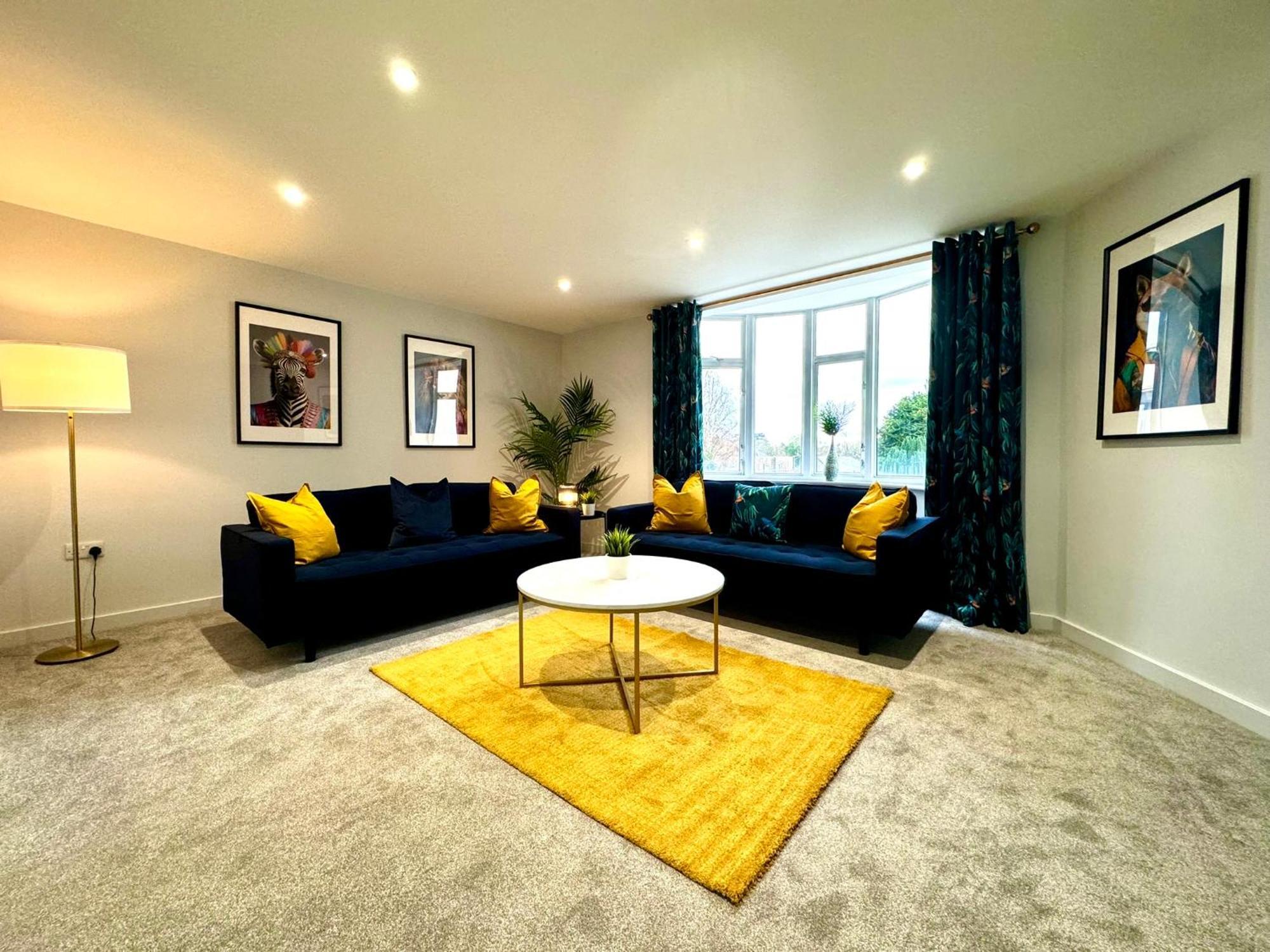 Amazing Large 3 Bedroom Apartment - Sleeps 8! Bournemouth Eksteriør bilde